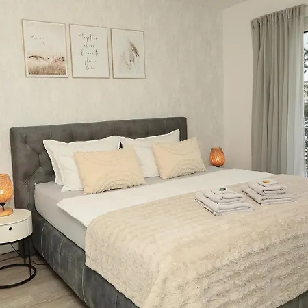 Holiday home Zugzuflucht-neues, Modernes *