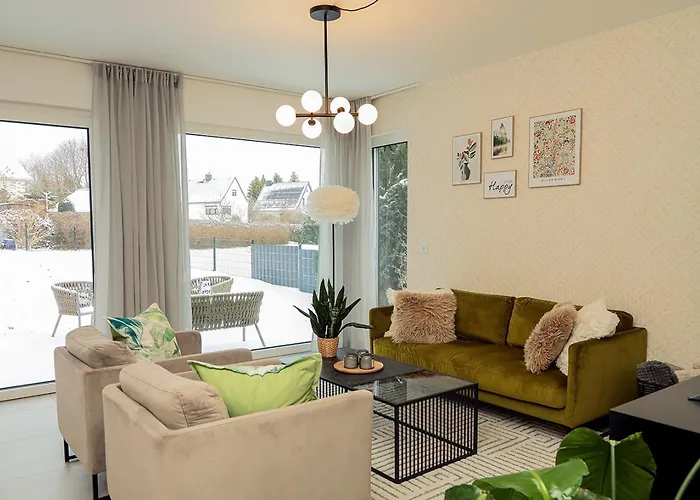 Zugzuflucht-neues, Modernes بيت للعطل *