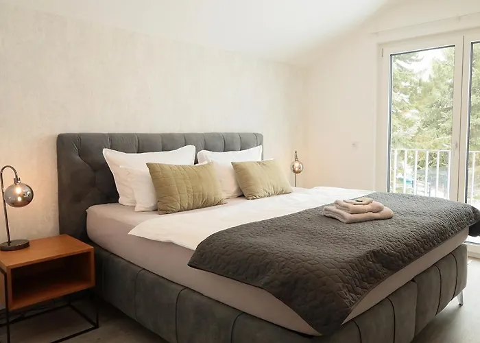 Zugzuflucht-neues, Modernes *