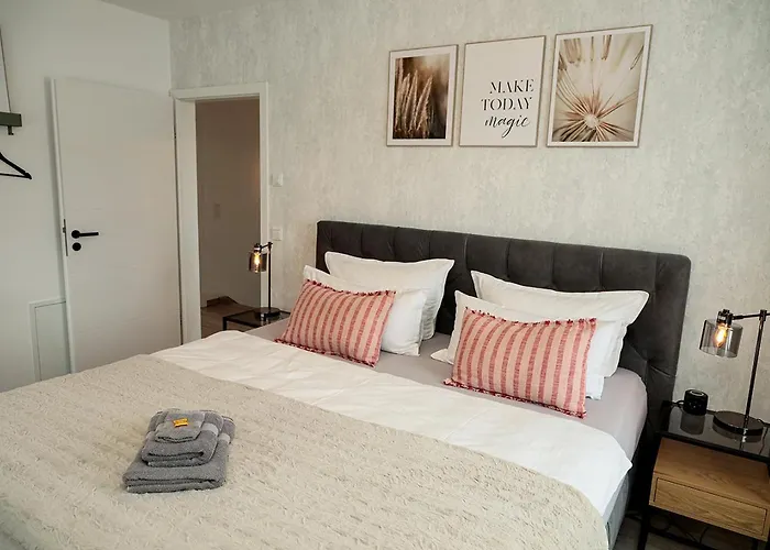 Zugzuflucht-neues, Modernes بيت للعطل